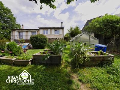 Maison - 93 m² - 5 pièces