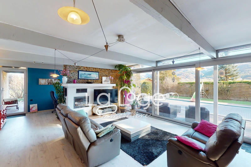 Maison - 160 m² - 4 pièces