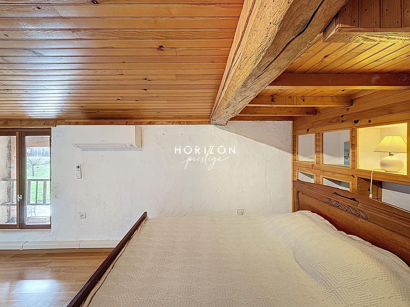 Maison ancienne - 206 m² - 8 pièces