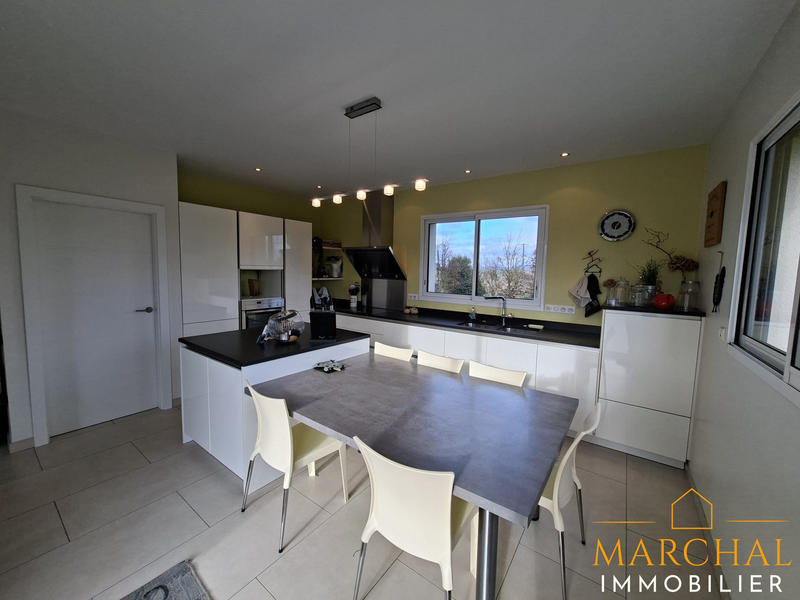 Villa - 294 m² - 10 pièces