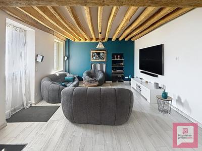 Maison - 250 m² - 9 pièces