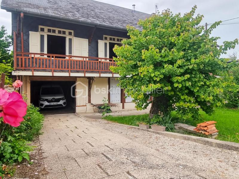 Maison de village - 205 m² - 8 pièces