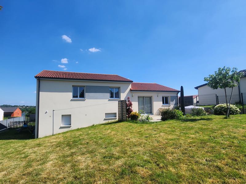 Maison - 152 m² - 7 pièces