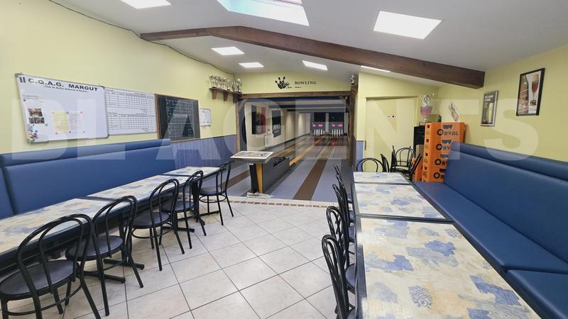 Maison - 400 m² - 5 pièces