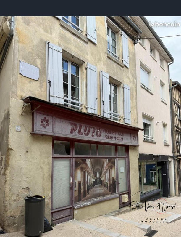 Local commercial - 90 m² - 4 pièces