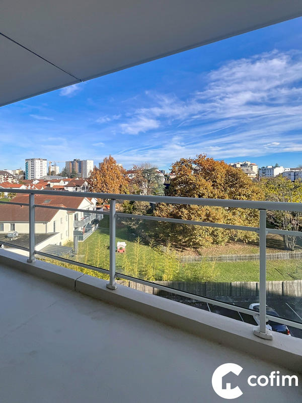 Appartement - 75 m² - 3 pièces