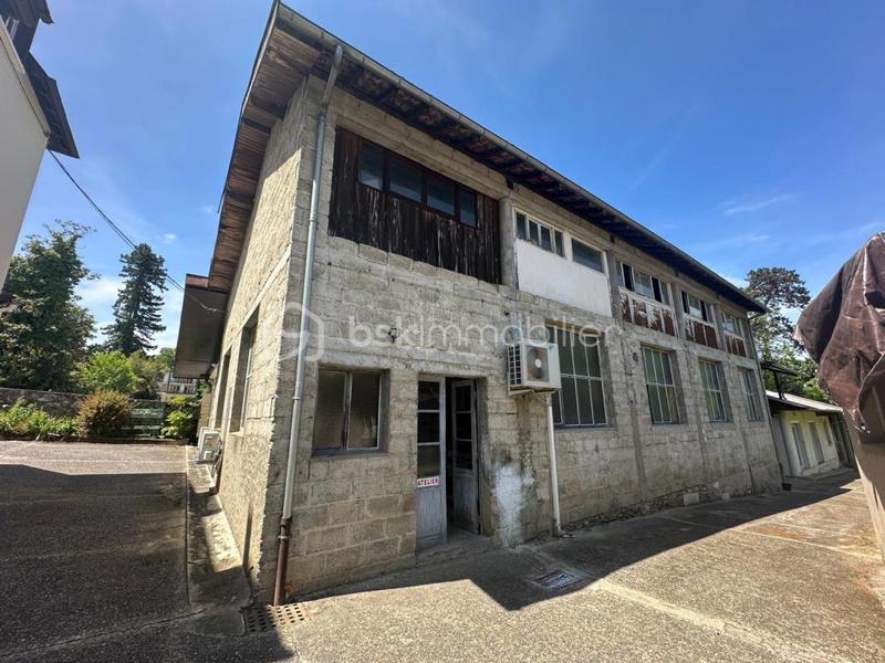 Maison - 288 m² - 12 pièces