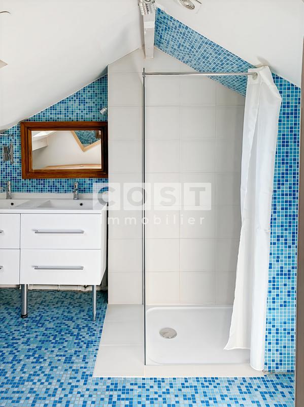 Duplex - 82 m² - 6 pièces