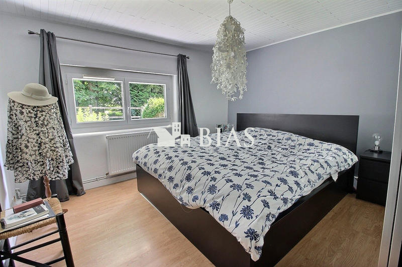 Maison - 220 m² - 6 pièces