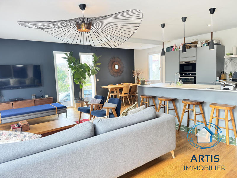 Maison - 105 m² - 4 pièces