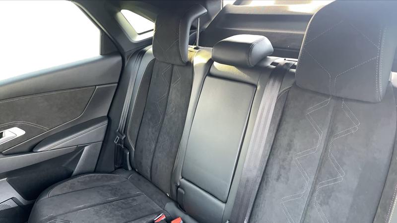 Ds Ds 7 Crossback I 1.6 E-Tense 225 Plug in Hybrid e-Eat8 Performance Line