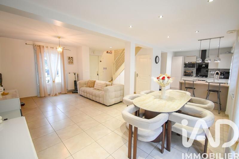 Maison - 100 m² - 6 pièces