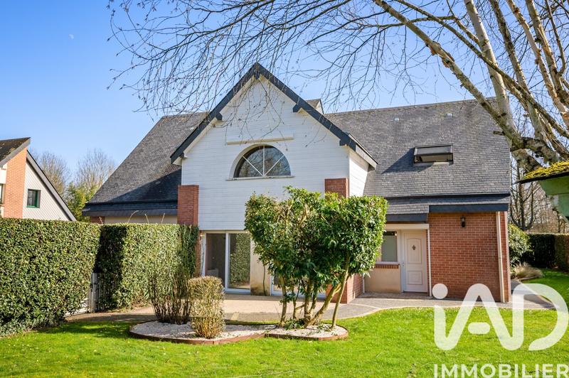 Maison - 218 m² - 6 pièces