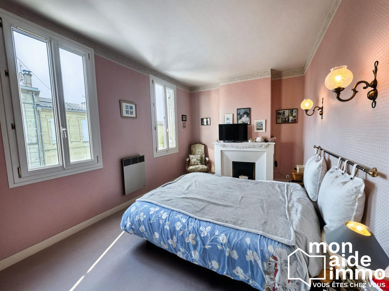 Maison ancienne - 271 m² - 9 pièces