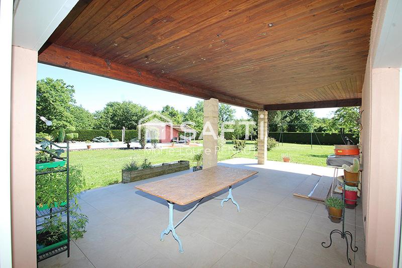 Villa - 254 m² - 8 pièces