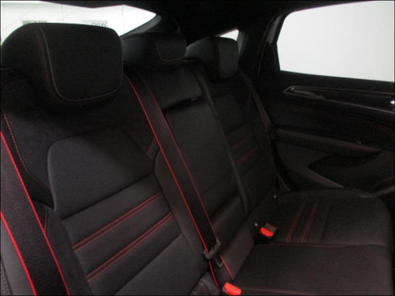 Renault Arkana E-Tech 145 - 21b R.S. Line