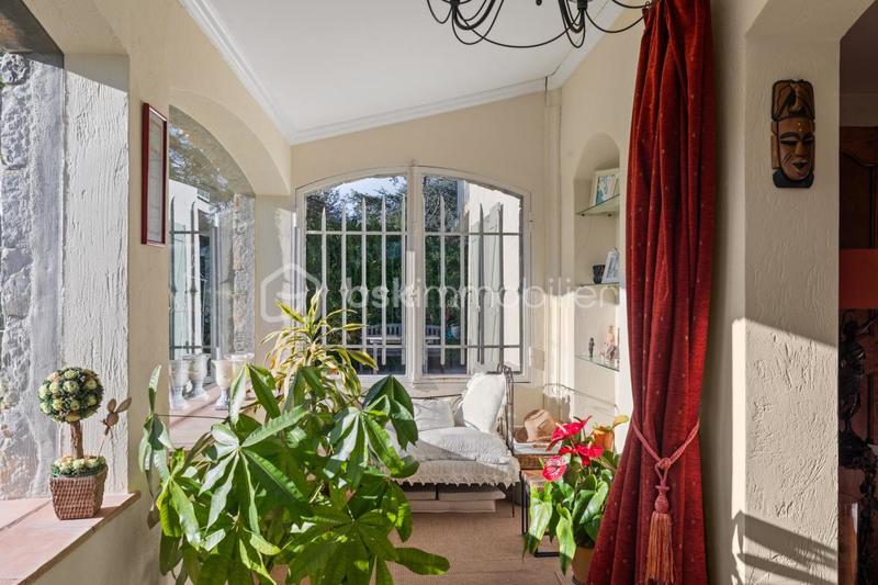 Villa - 180 m² - 6 pièces