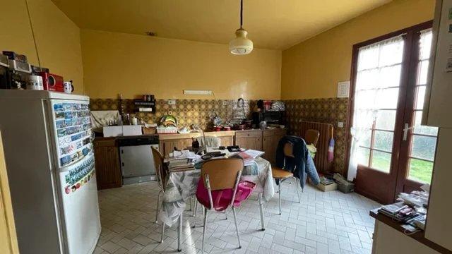 Maison - 220 m² - 6 pièces