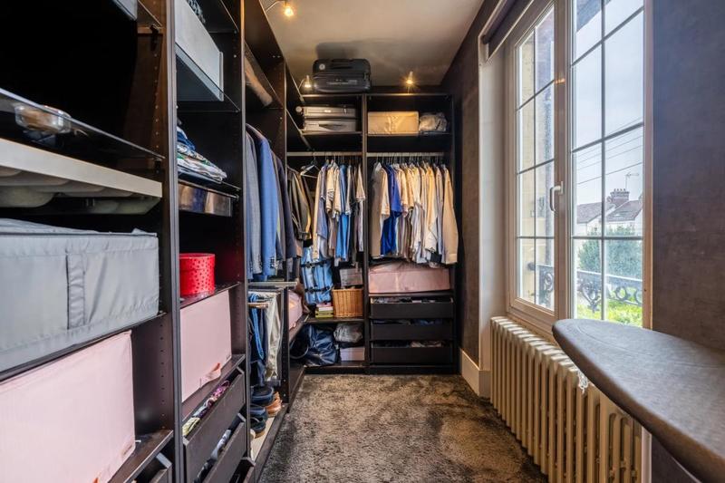 Maison - 250 m² - 7 pièces