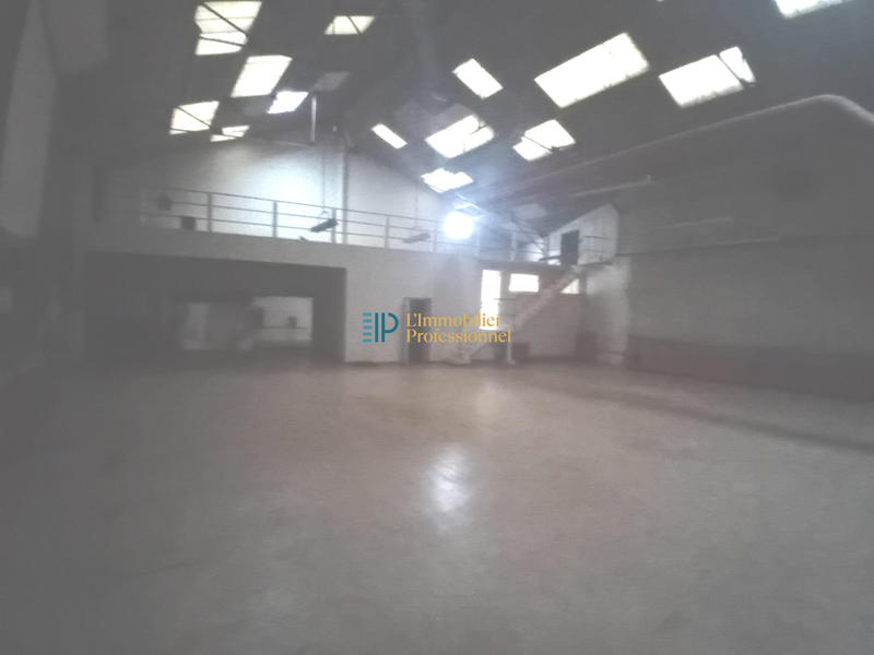 Local commercial - 584 m²