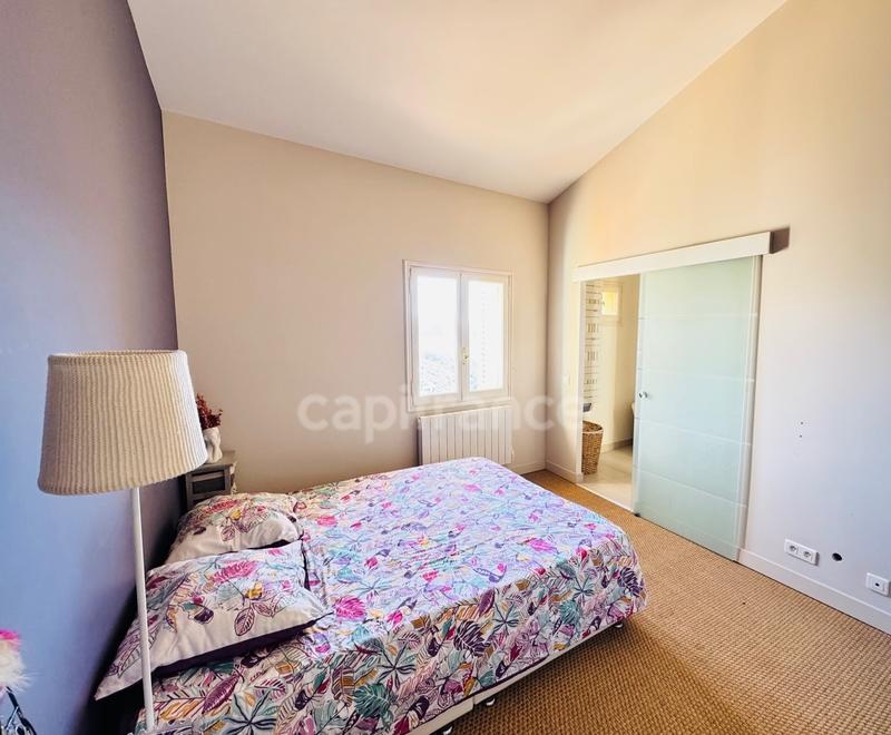 Appartement - 150 m² - 3 pièces