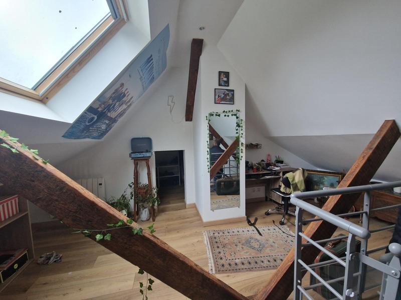 Maison traditionnelle - 200 m² - 8 pièces