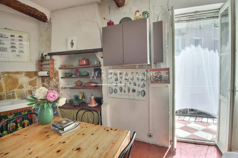 Appartement - 95 m² - 6 pièces