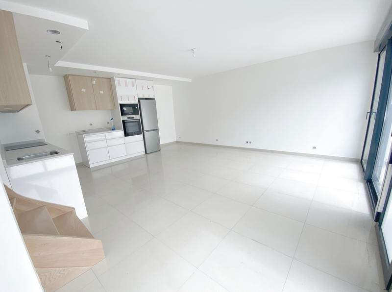 Maison - 92 m² - 4 pièces