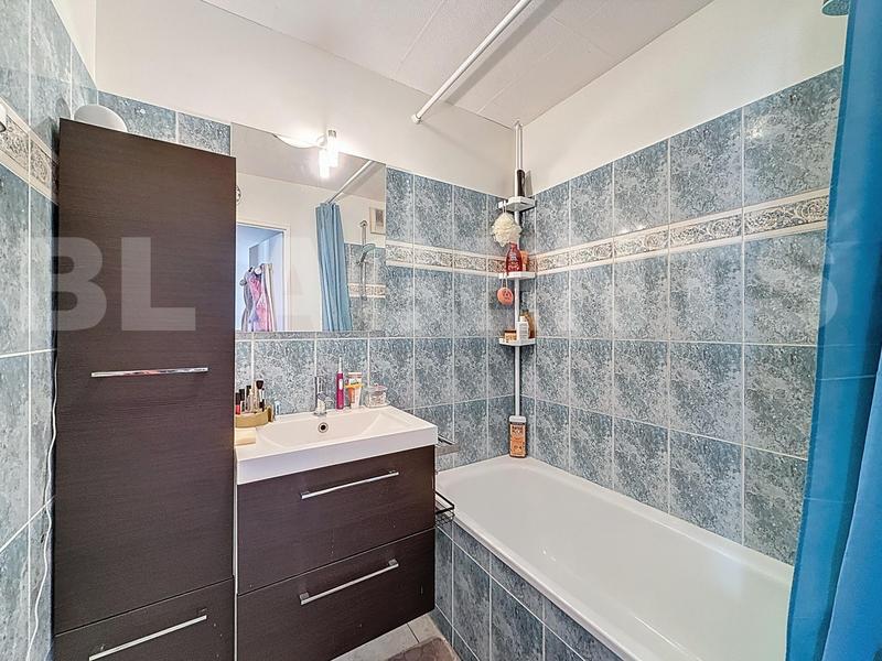 Appartement - 77 m² - 4 pièces