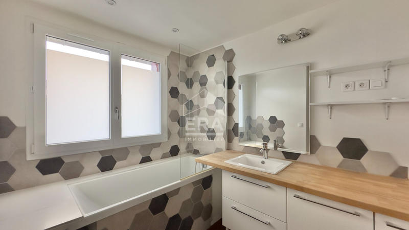 Maison - 146 m² - 7 pièces