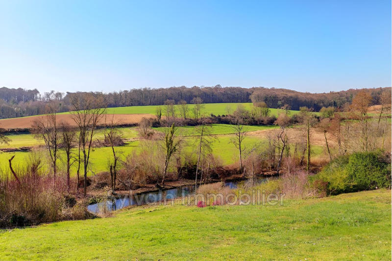 Maison - 900 m² - 10 pièces