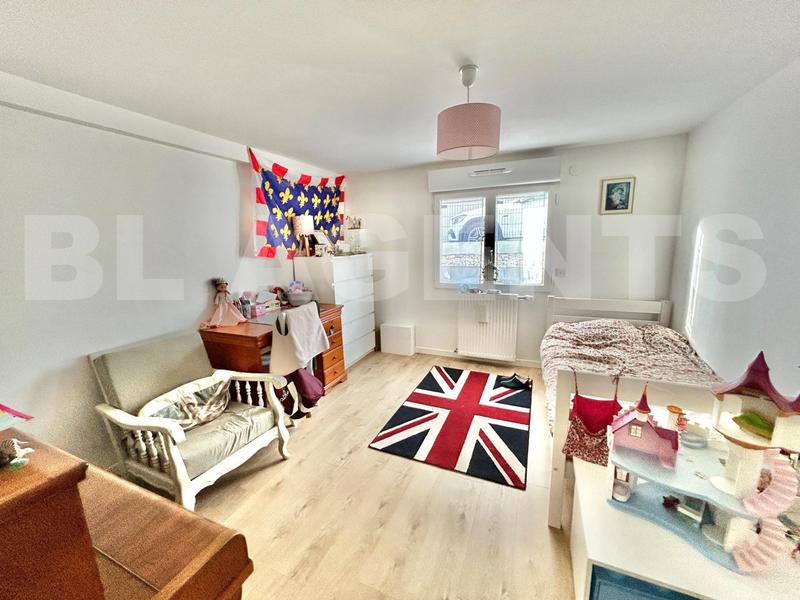 Maison - 157 m² - 7 pièces