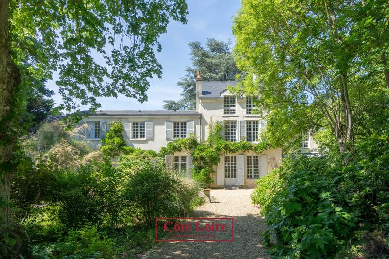 Maison ancienne - 287 m² - 8 pièces