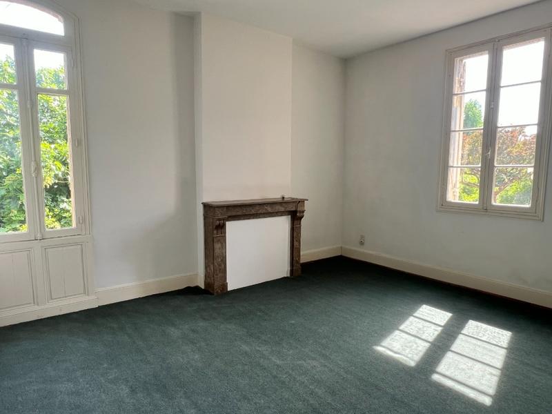 Maison - 200 m² - 10 pièces