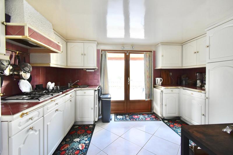 Maison - 135 m² - 6 pièces