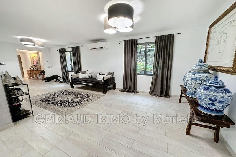 Villa - 283 m² - 8 pièces