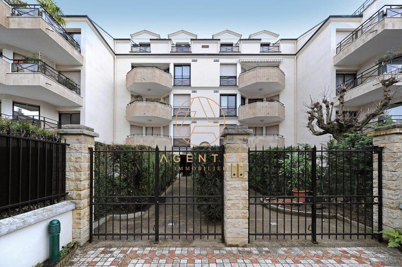 Appartement - 86 m² - 4 pièces