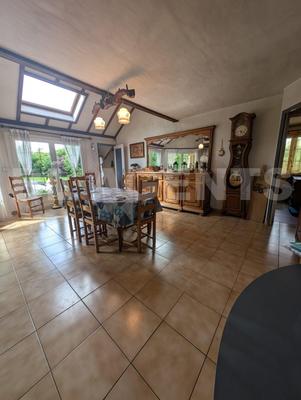 Maison - 190 m² - 8 pièces