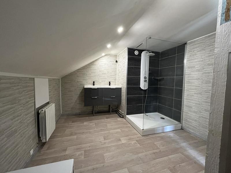 Maison - 80 m² - 5 pièces