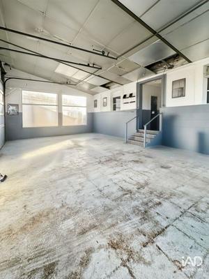 Local commercial - 120 m² - 3 pièces