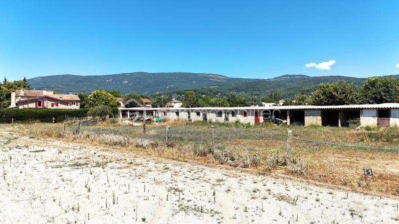 Loft - 167 m² - 4 pièces