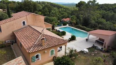 Villa - 142 m² - 6 pièces
