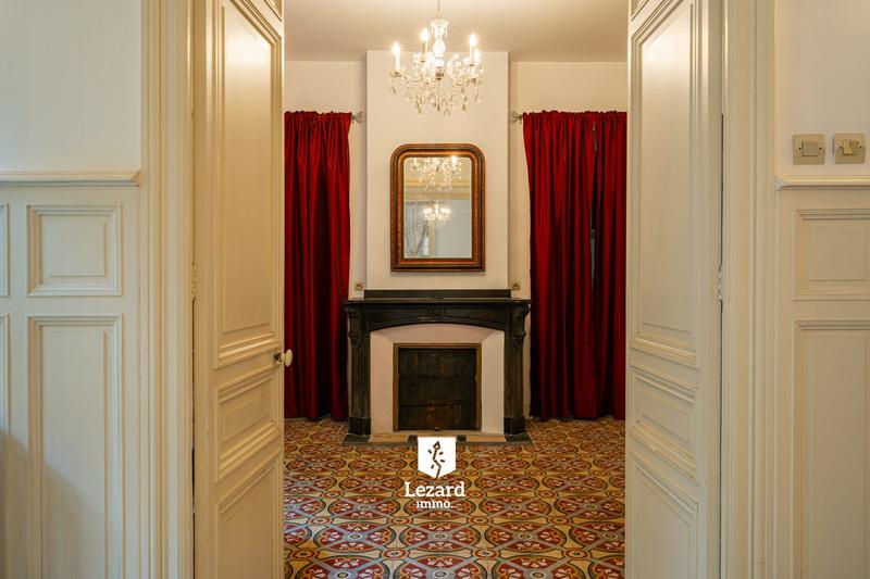 Maison ancienne - 282 m² - 8 pièces