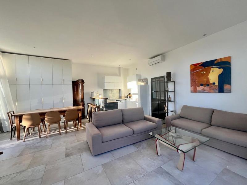 Appartement - 92 m² - 3 pièces