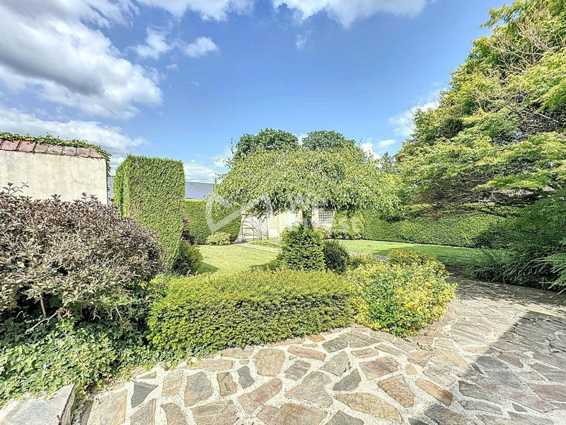 Maison - 157 m² - 10 pièces