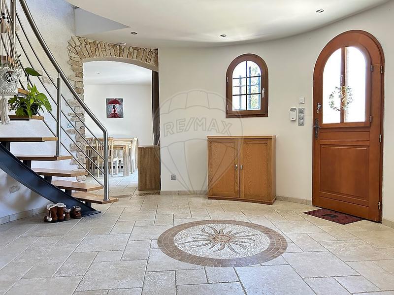 Maison - 193 m² - 6 pièces