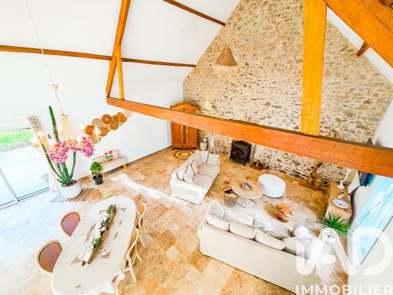 Maison - 333 m² - 7 pièces