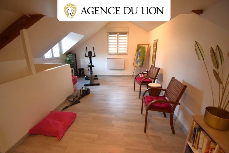 Maison - 220 m² - 7 pièces