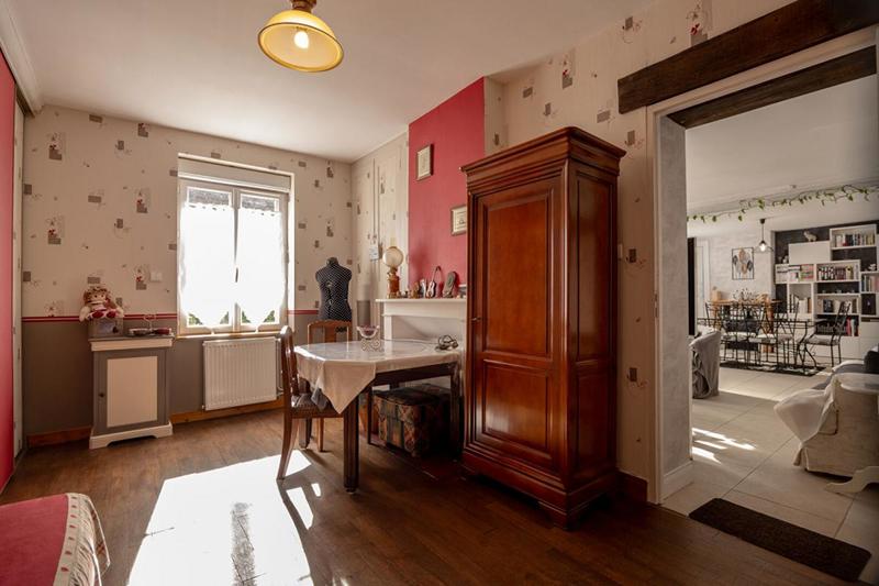 Maison - 186 m² - 8 pièces