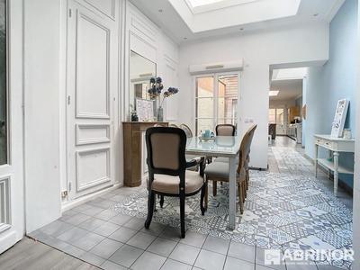 Maison bourgeoise - 162 m² - 7 pièces